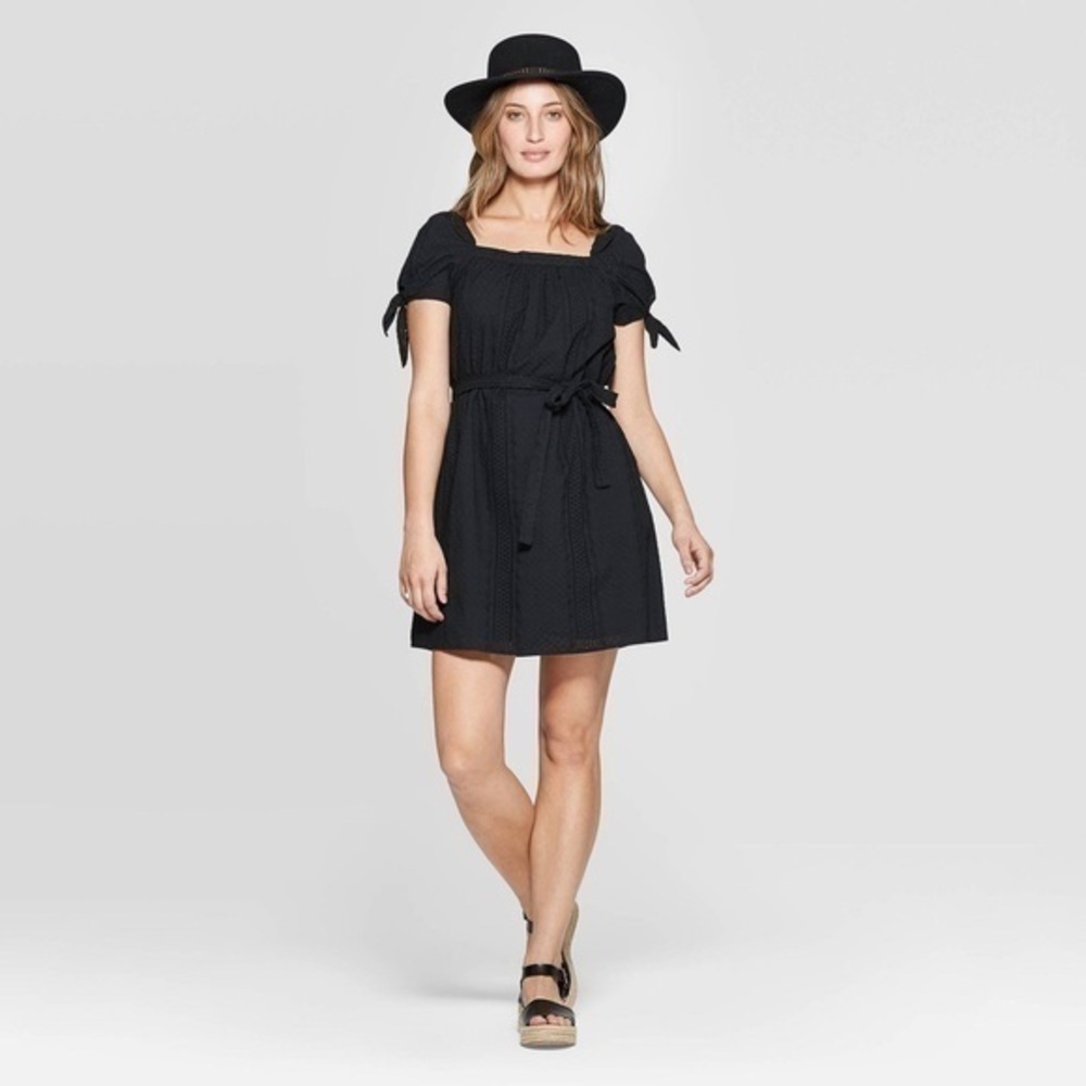 CLEARANCE NWOT Black Eyelet Peasant Dress Universal Thread